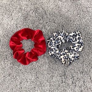 Brandy Melville Scrunchie & Red Velvet